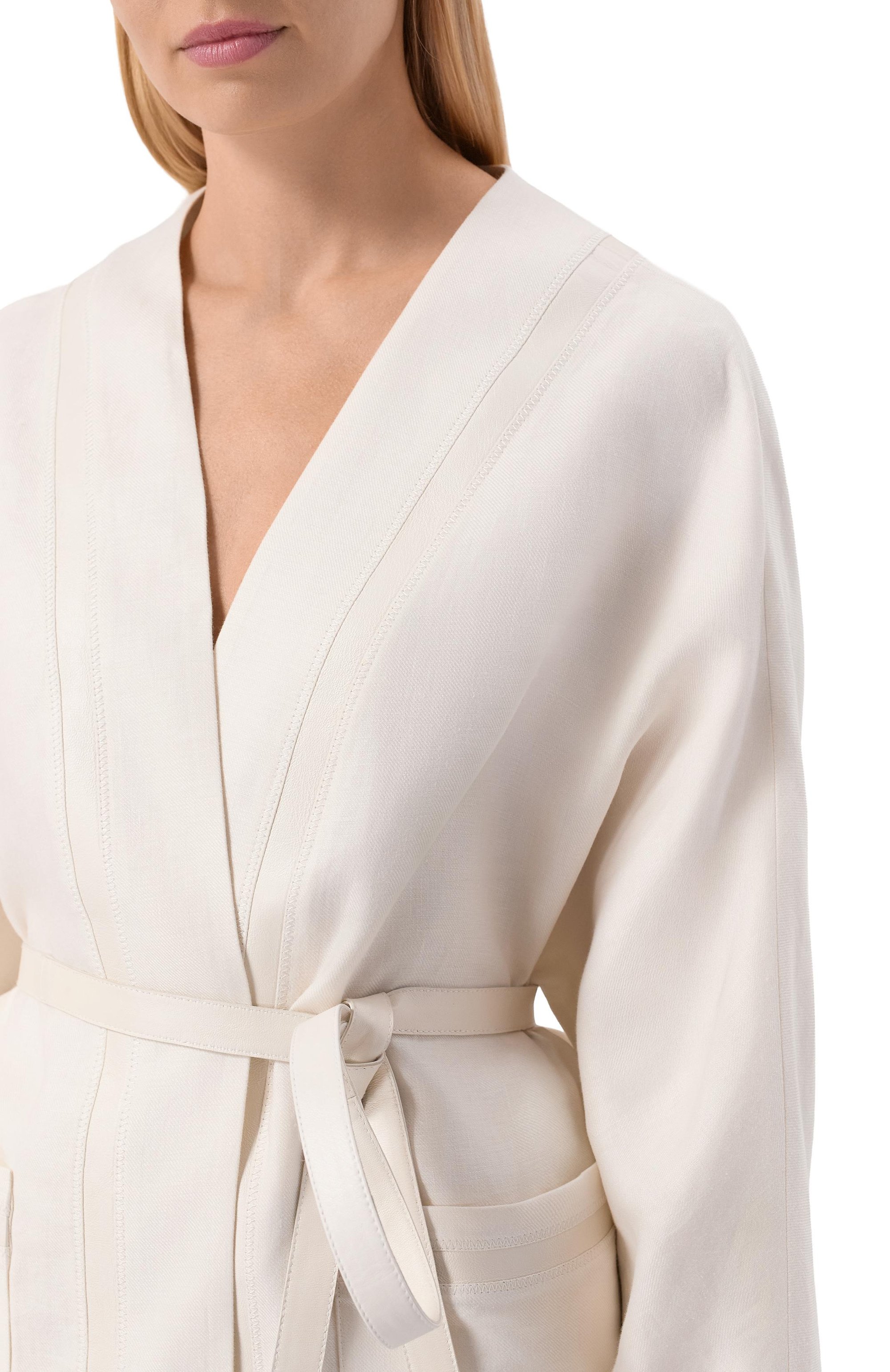 Льняное кимоно MVST белого цвета по цене 199500 руб., арт. M26.2PW.J900/T30, фото 5 Льняное кимоно MVST, арт. M26.2PW.J900/T30, фото 5