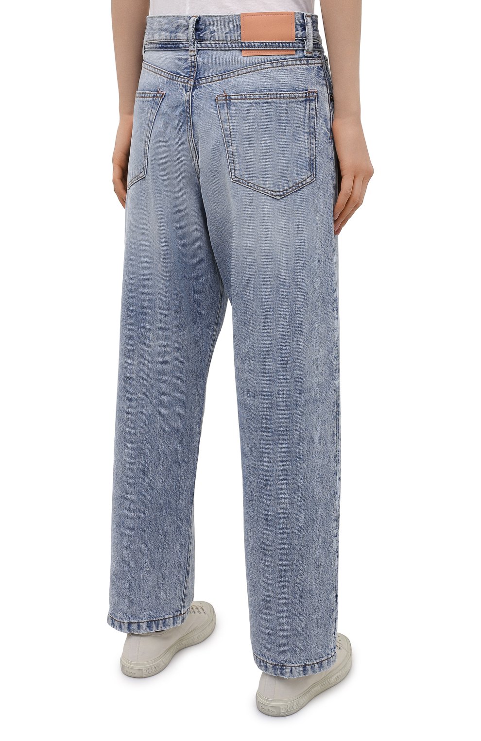 Джинсы ACNE STUDIOS голубого цвета по цене 45600 руб., арт. C00025/W, фото 4 Джинсы ACNE STUDIOS, арт. C00025/W, фото 4
