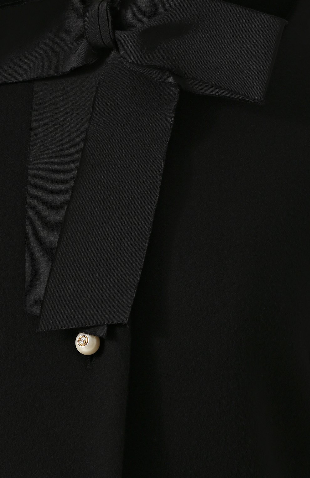 Шерстяное пальто с бантом и кружевной отделкой GUCCI черного цвета по цене 189000 руб., арт. 475971/ZHW03, фото 5 Шерстяное пальто с бантом и кружевной отделкой GUCCI, арт. 475971/ZHW03, фото 5