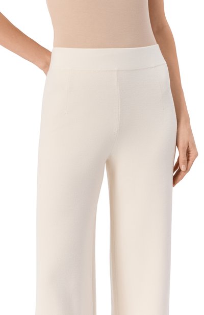 Брюки из вискозы MAX MARA STUDIO кремового цвета по цене 52200 руб., арт. MARZIA, фото 5 Брюки из вискозы MAX MARA STUDIO, арт. MARZIA, фото 5