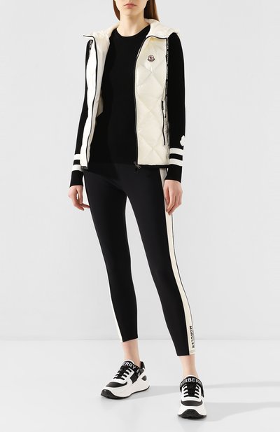 Пуховый жилет sucrex MONCLER белого цвета по цене 54500 руб., арт. F1-093-1A537-00-C0381, фото 2 Пуховый жилет sucrex MONCLER, арт. F1-093-1A537-00-C0381, фото 2