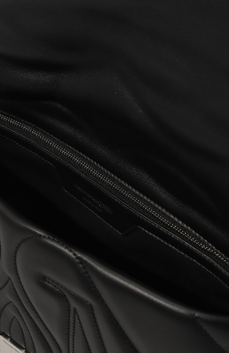 Женская сумка seal ALEXANDER MCQUEEN черного цвета, арт. 755703/1BLE2 | Фото 6 (Материал: Натуральная кожа; Размер: medium)