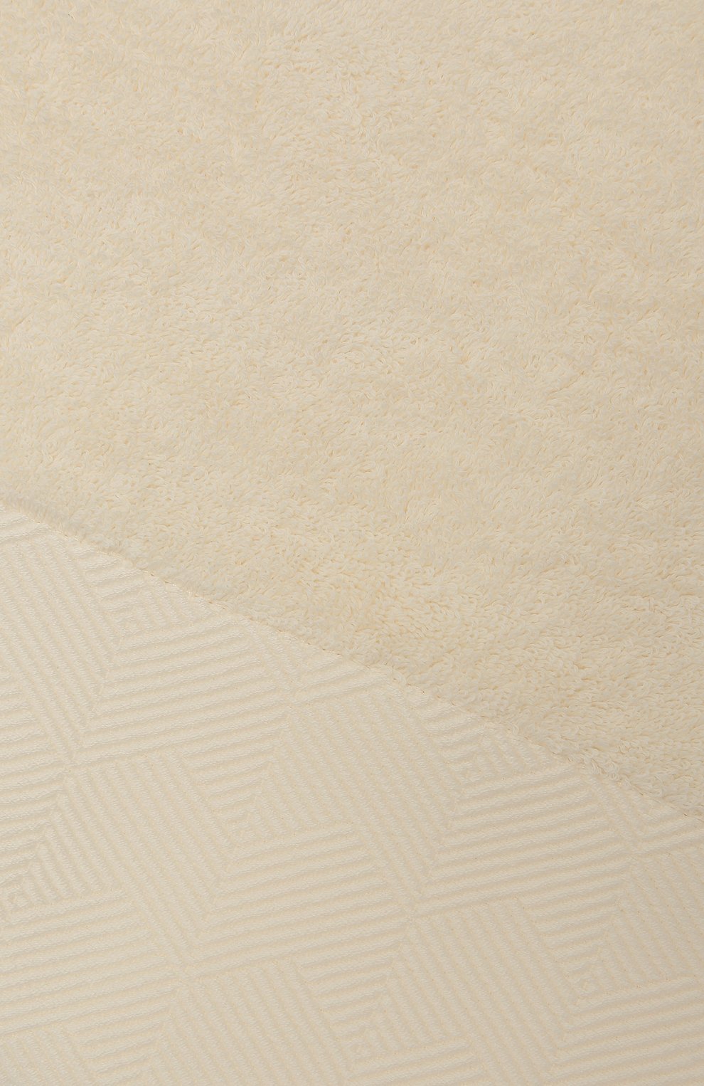 Ванная простынь diamonds bordo FRETTE бежевого цвета по цене 12750 руб., арт. FR6244 D0321 100U, фото 3 Ванная простынь diamonds bordo FRETTE, арт. FR6244 D0321 100U, фото 3