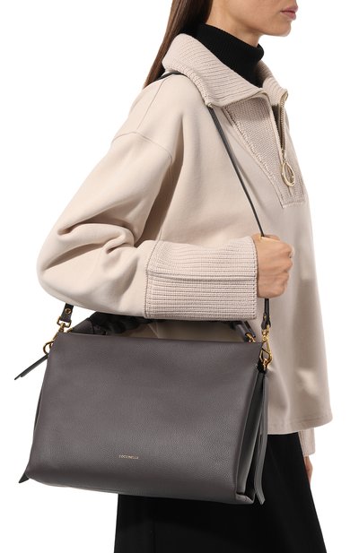 Сумка boheme medium COCCINELLE серого цвета по цене 46200 руб., арт. E1 M50 19 02 01, фото 2 Сумка boheme medium COCCINELLE, арт. E1 M50 19 02 01, фото 2