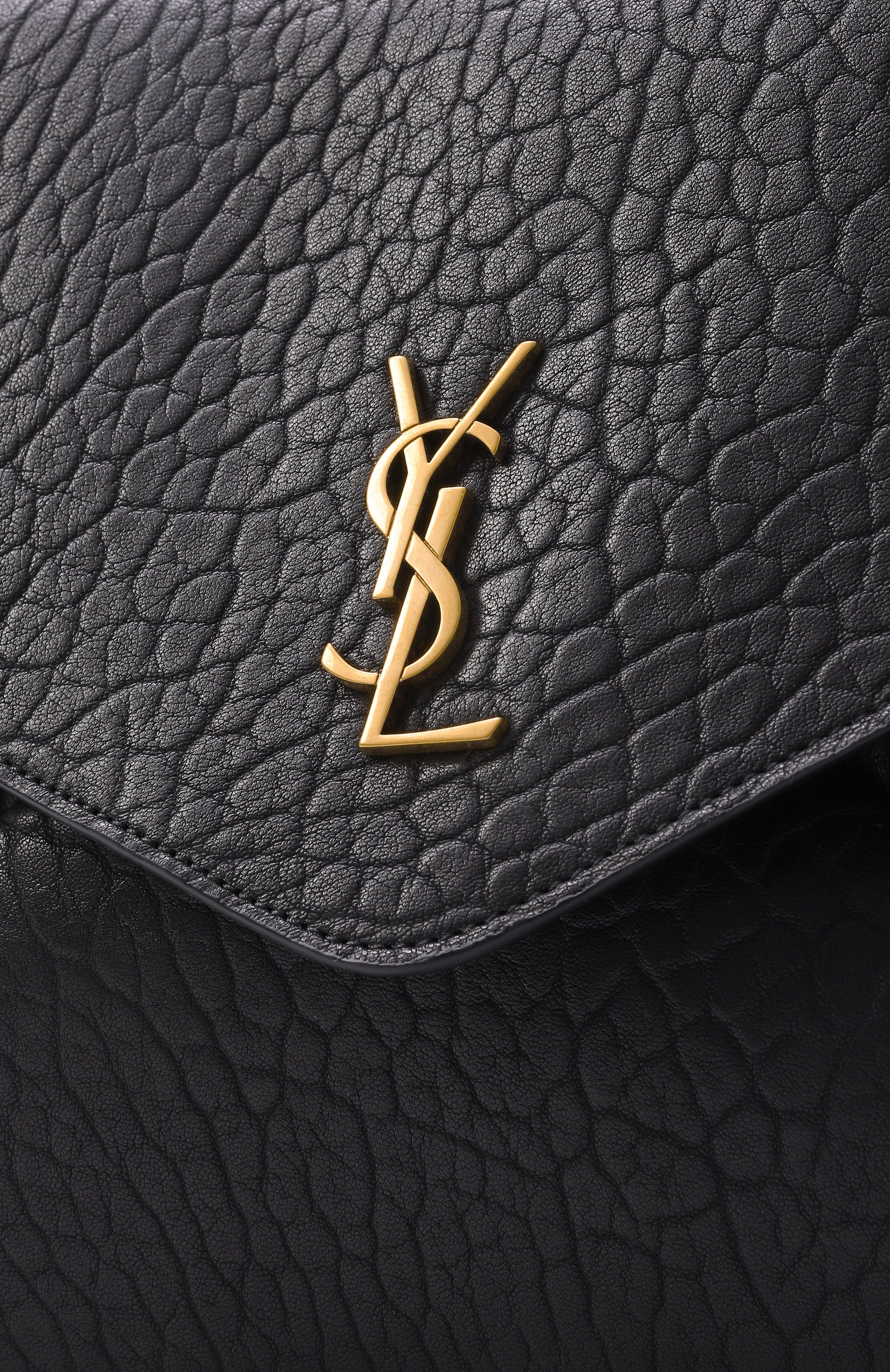 Сумка cassandre large SAINT LAURENT черного цвета по цене 285000 руб., арт. 841702/AACYT, фото 6 Сумка cassandre large SAINT LAURENT, арт. 841702/AACYT, фото 6
