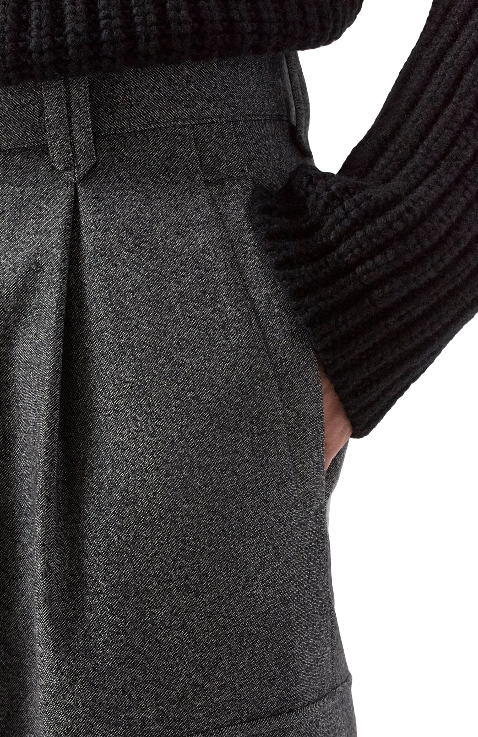 Шерстяные брюки-карго BRIONI темно-серого цвета по цене 172000 руб., арт. RP3T0M/0AA0C, фото 5 Шерстяные брюки-карго BRIONI, арт. RP3T0M/0AA0C, фото 5