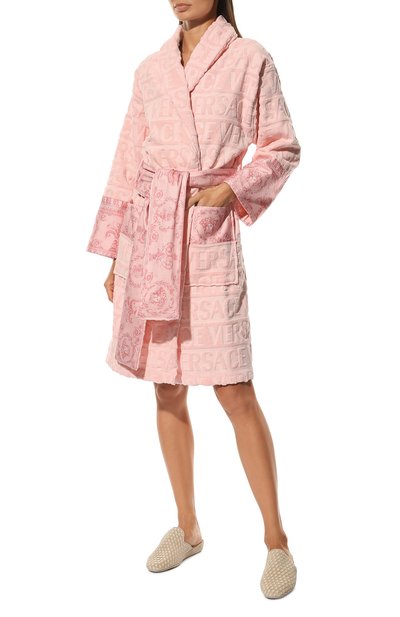 Хлопковый халат VERSACE светло-розового цвета по цене 69850 руб., арт. ZACJ00008/ZC0SP052, фото 2 Хлопковый халат VERSACE, арт. ZACJ00008/ZC0SP052, фото 2