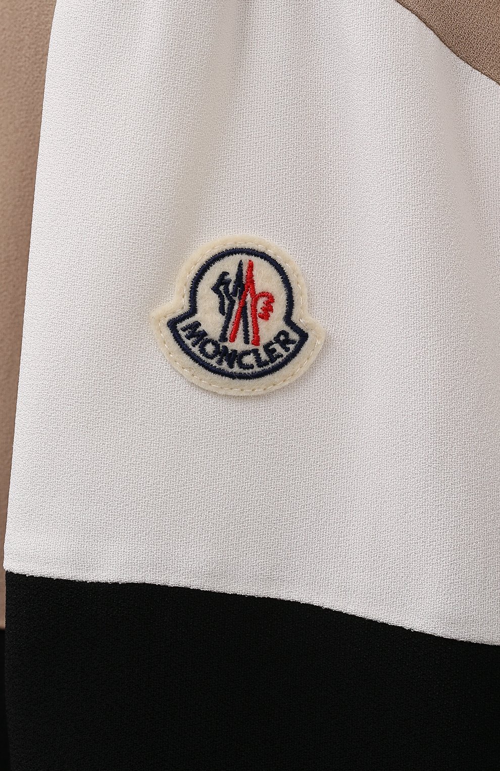 Худи MONCLER черного цвета по цене 61500 руб., арт. G2-093-2F000-03-54A22, фото 5 Худи MONCLER, арт. G2-093-2F000-03-54A22, фото 5