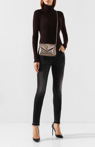 Сумка monogram loulou toy SAINT LAURENT серебряного цвета по цене 180500 руб., арт. 467072/09E27, фото 2 Сумка monogram loulou toy SAINT LAURENT, арт. 467072/09E27, фото 2