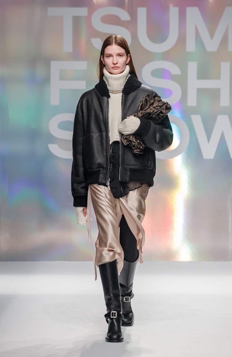 Женская шелковая юбка ANN DEMEULEMEESTER бежевого цвета, арт. B0012428/FA134 | Фото 7 (Материал внешний: Шелк; Стили: Минимализм; Длина Ж (юбки, платья, шорты): Миди; Автоматизация ТО: Проставлено; Автоматизация состава: Проставлено)