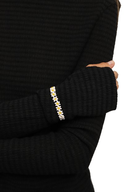 Браслет ромашка HIAYNDERFYT белого цвета по цене 2990 руб., арт. 1-2WRM, фото 2 Браслет ромашка HIAYNDERFYT, арт. 1-2WRM, фото 2