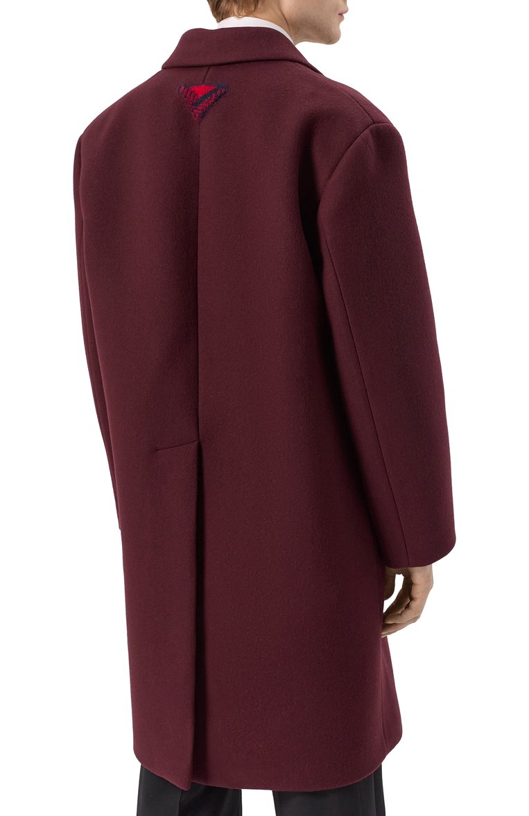 Мужской пальто из шерсти и кашемира PRADA бордового цвета, арт. SGB840-1ZC2-F0403-212 | Фото 4 (1-2-бортные: Однобортные; Материал внешний: Шерсть; Рукава: Длинные; Мужское Кросс-КТ: пальто-верхняя одежда; Длина (верхняя одежда): До колена; Стили: Кэжуэл)