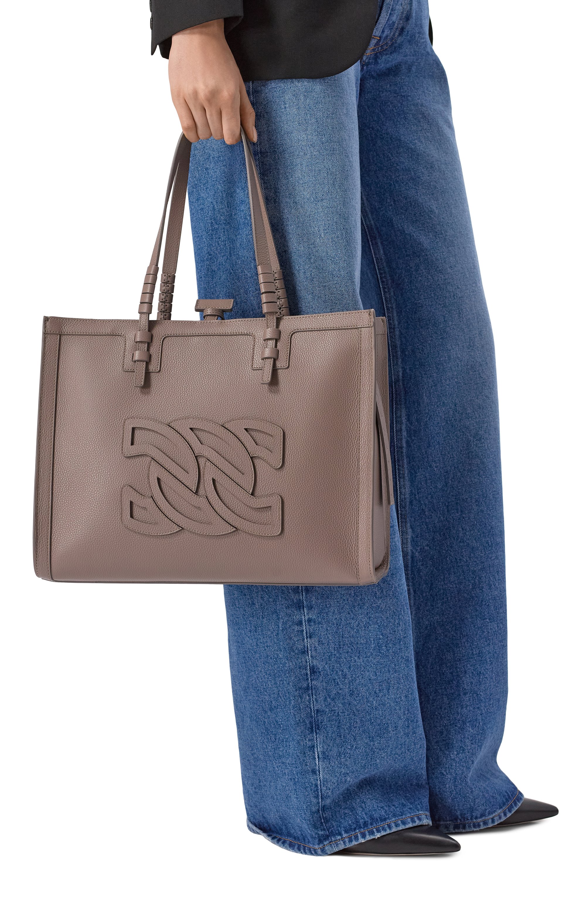 Сумка-тоут beaurivage daily CASADEI серого цвета по цене 132500 руб., арт. 3W436Y0000DEMET, фото 2 Сумка-тоут beaurivage daily CASADEI, арт. 3W436Y0000DEMET, фото 2