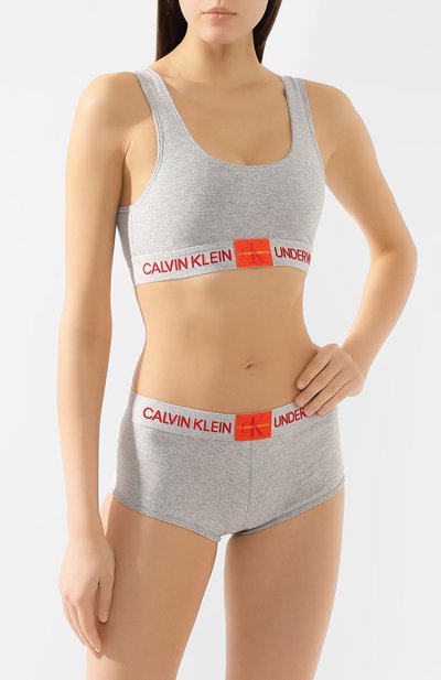 Хлопковый бюстгальтер CALVIN KLEIN серого цвета по цене 5515 руб., арт. QF4918E, фото 2 Хлопковый бюстгальтер CALVIN KLEIN, арт. QF4918E, фото 2