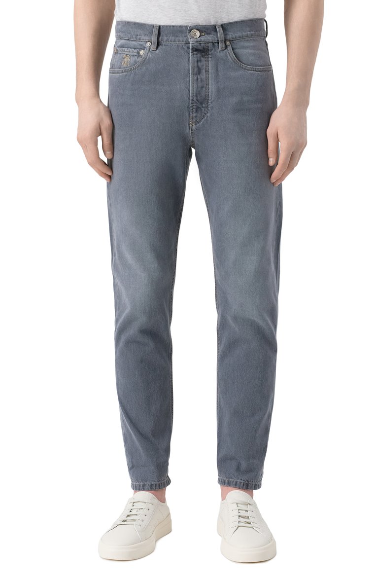 Мужские джинсы iconic fit BRUNELLO CUCINELLI серого цвета, арт. M240P01090 | Фото 3 (Длина (брюки, джинсы): Стандартные; Материал внешний: Хлопок, Деним; Стили: Кэжуэл, Повседневный; Кросс-КТ: Деним; Силуэт М (брюки): Прямые; Автоматизация состава: Проставлено; Автоматизация ТО: Проставлено; Детали: Делаве; Размерность: Идёт в размер)