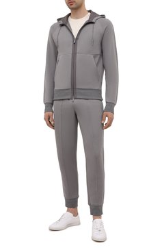 Мужской толстовка ZEGNA серого цвета, арт. UY564/815 | Фото 2 (Рукава: Длинные; Длина (для топов): Стандартные; Материал внешний: Хлопок, Шерсть, Синтетический материал; Мужское Кросс-КТ: Толстовка-одежда; Стили: Спорт-шик; Региональные ограничения белый список (Axapta Mercury): RU; Драгоценные камни: Проставлено; Материал сплава: Проставлено)