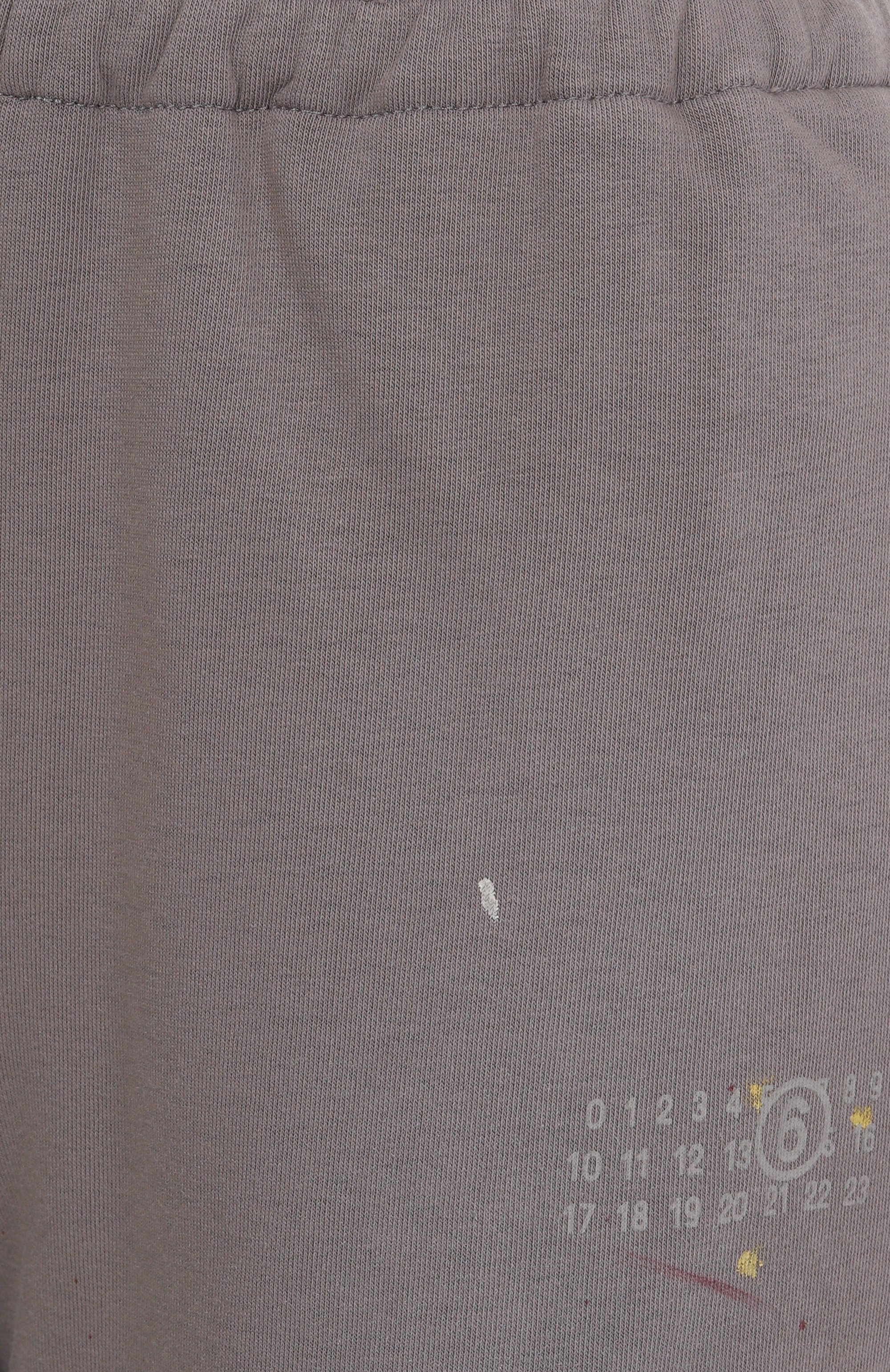 Хлопковые брюки MM6 серого цвета по цене 69950 руб., арт. S62KB0239/M25013, фото 6 Хлопковые брюки MM6, арт. S62KB0239/M25013, фото 6