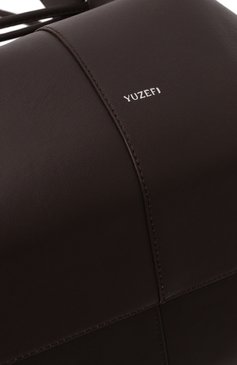 Женская сумка mochi large YUZEFI темно-коричневого цвета, арт. YUZSS23-HB-LM-L002 | Фото 3 (Сумки-технические: Сумки top-handle; Материал: Натуральная кожа; Материал сплава: Проставлено; Драгоценные камни: Проставлено; Размер: large)