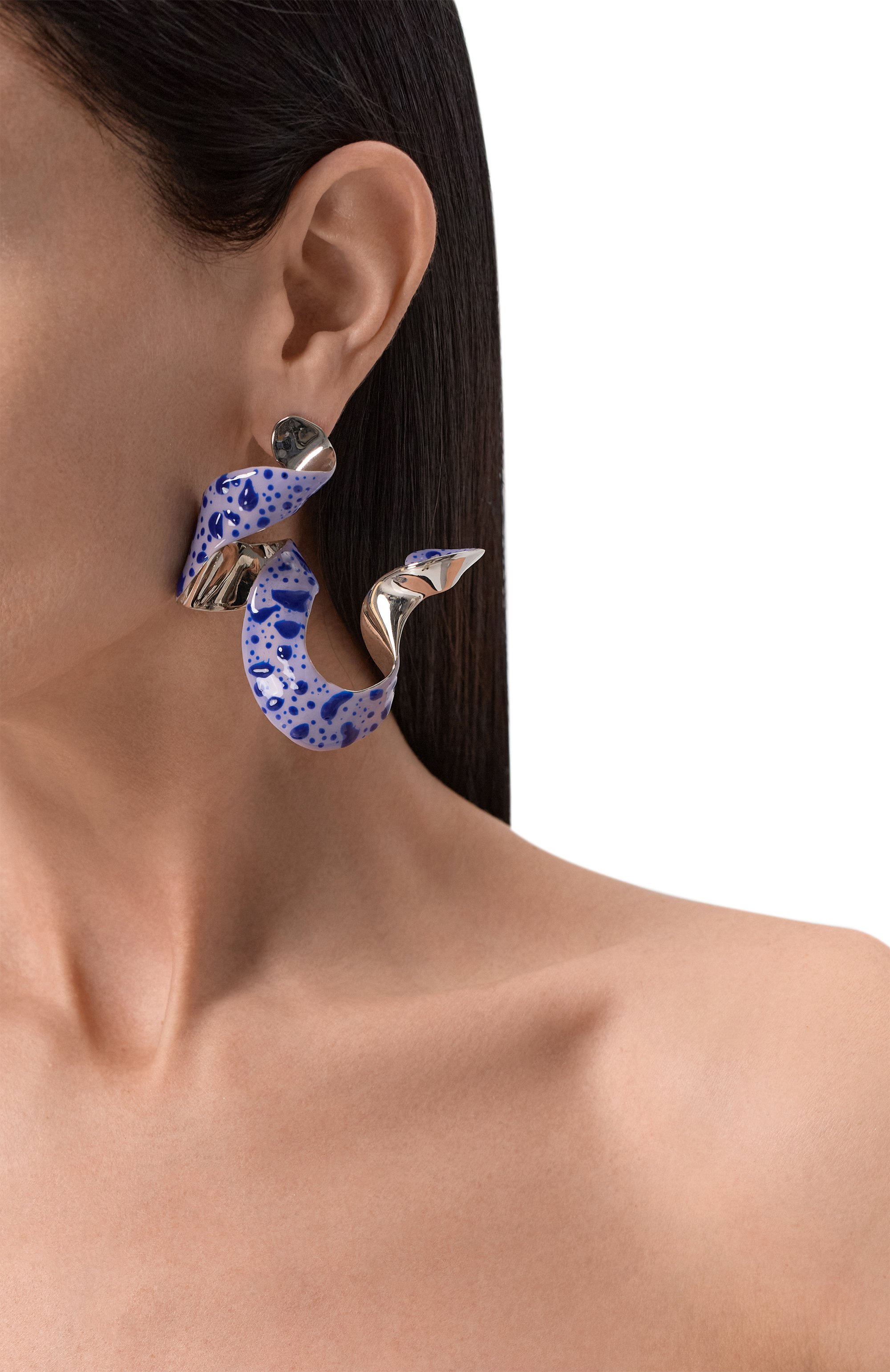 Серьги DRIES VAN NOTEN сиреневого цвета по цене 92400 руб., арт. 251-018246-091, фото 2 Серьги DRIES VAN NOTEN, арт. 251-018246-091, фото 2