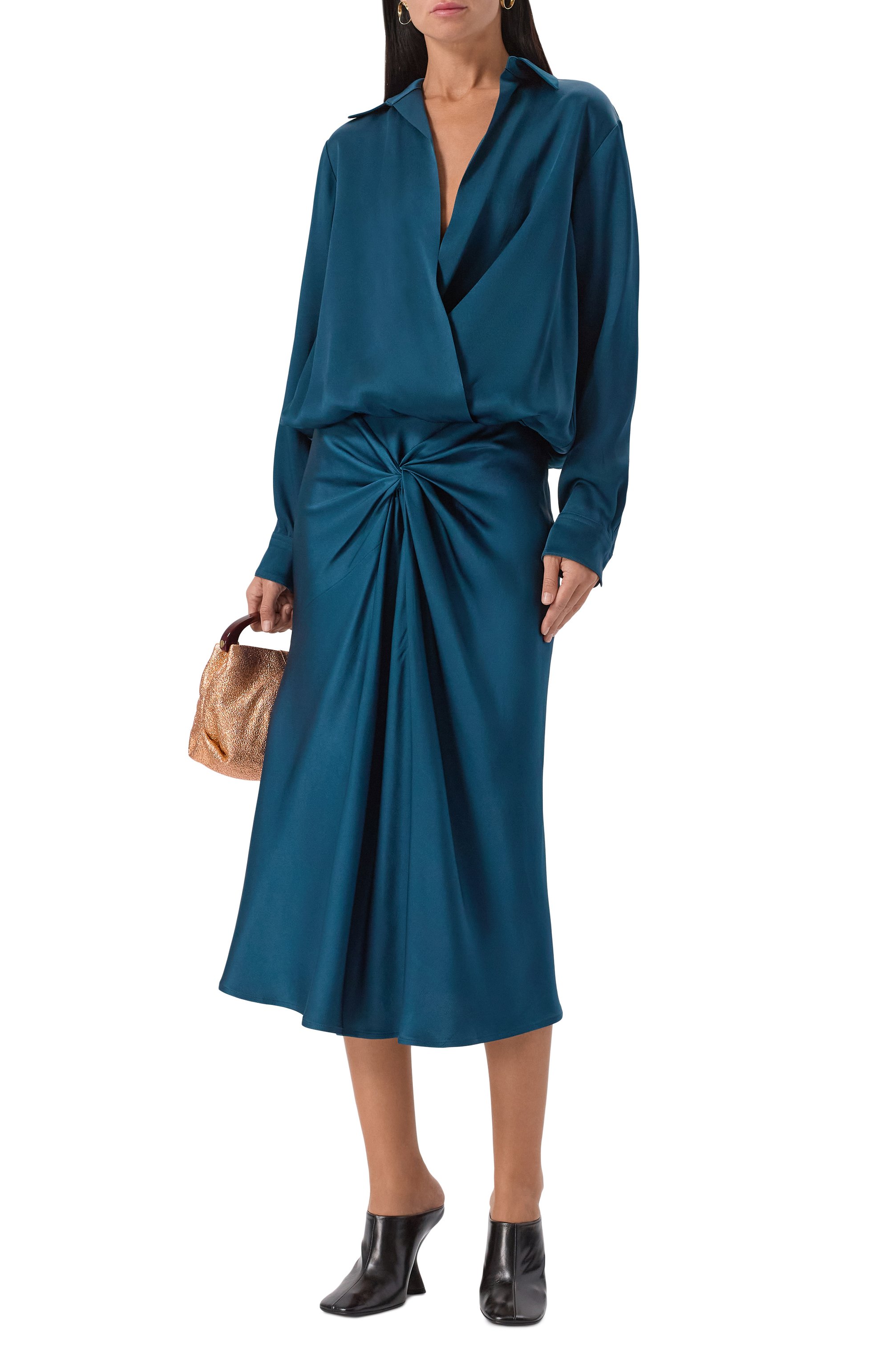 Атласная блузка DRIES VAN NOTEN синего цвета по цене 94200 руб., арт. 010702-2070-508, фото 2 Атласная блузка DRIES VAN NOTEN, арт. 010702-2070-508, фото 2