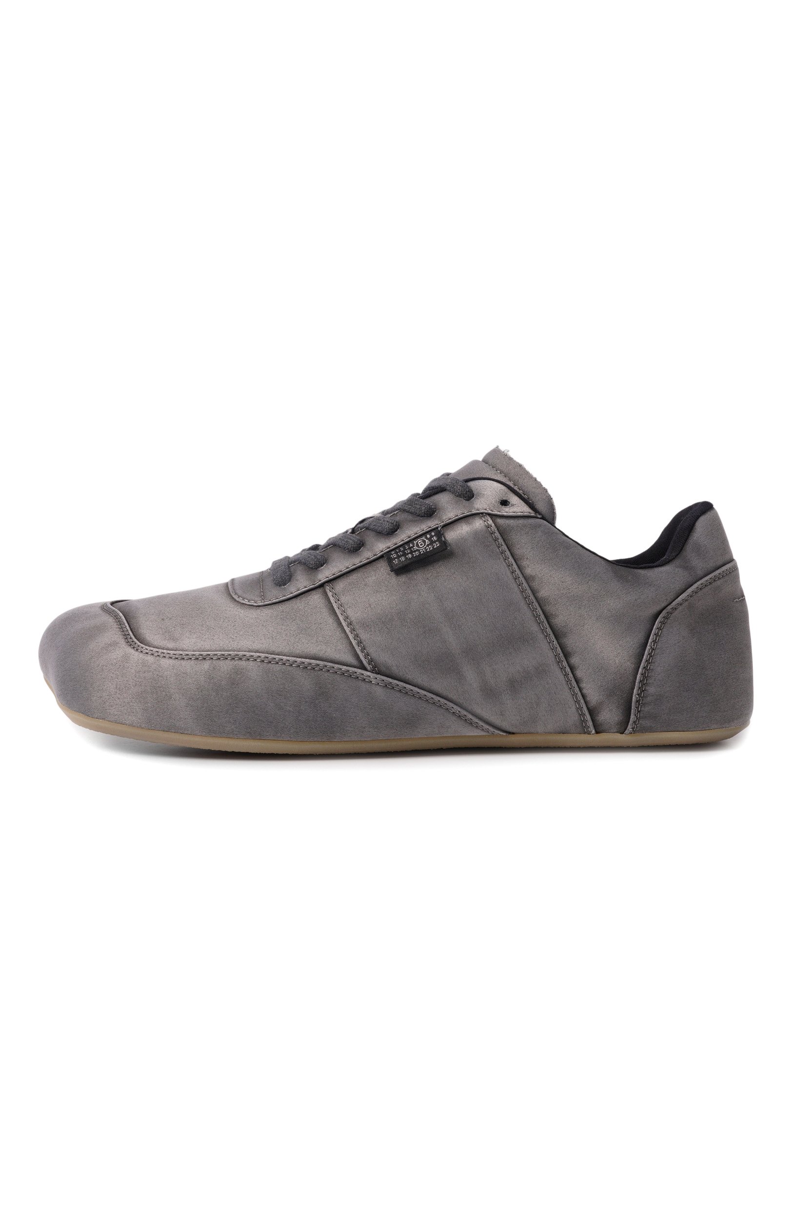 Текстильные кеды anatomic MM6 серого цвета по цене 63950 руб., арт. SH1WS0029/P7807, фото 3 Текстильные кеды anatomic MM6, арт. SH1WS0029/P7807, фото 3