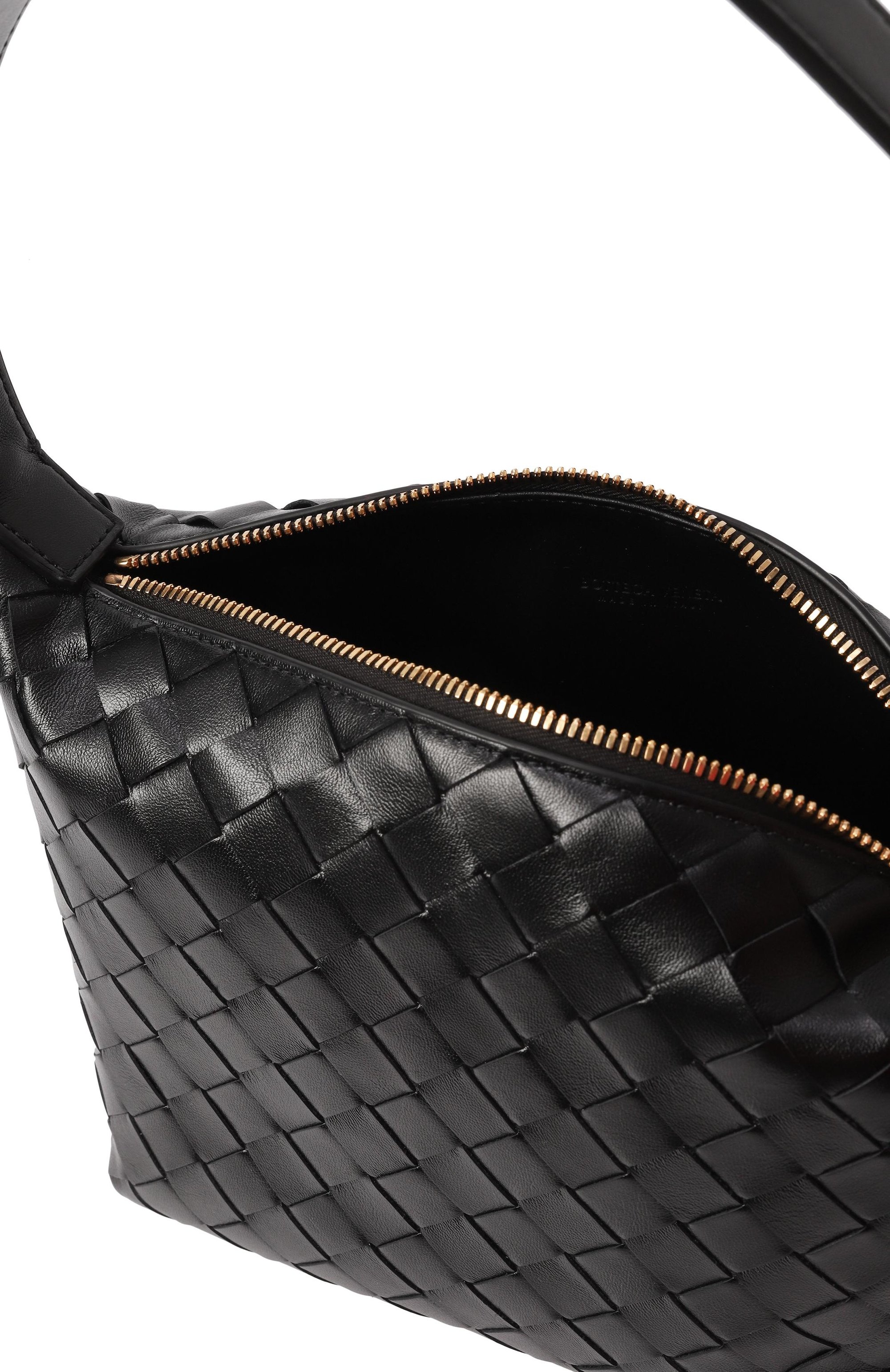 Сумка wallace mini BOTTEGA VENETA черного цвета по цене 323500 руб., арт. 754443/V3IV1, фото 5 Сумка wallace mini BOTTEGA VENETA, арт. 754443/V3IV1, фото 5