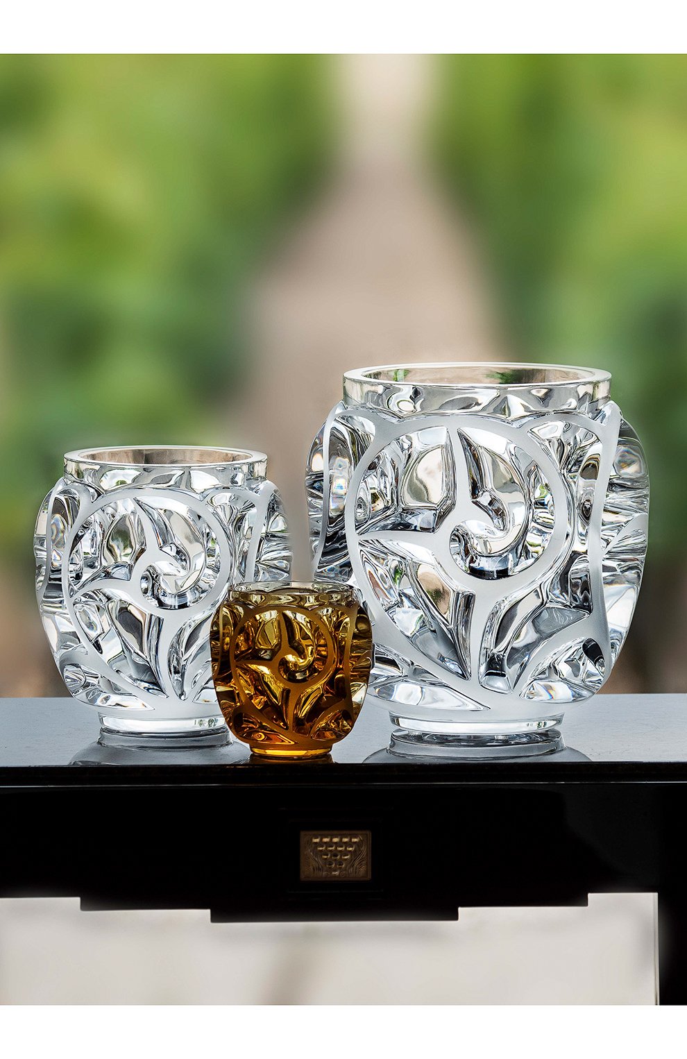 Ваза tourbillons LALIQUE прозрачного цвета по цене 599500 руб., арт. 10141200, фото 2 Ваза tourbillons LALIQUE, арт. 10141200, фото 2