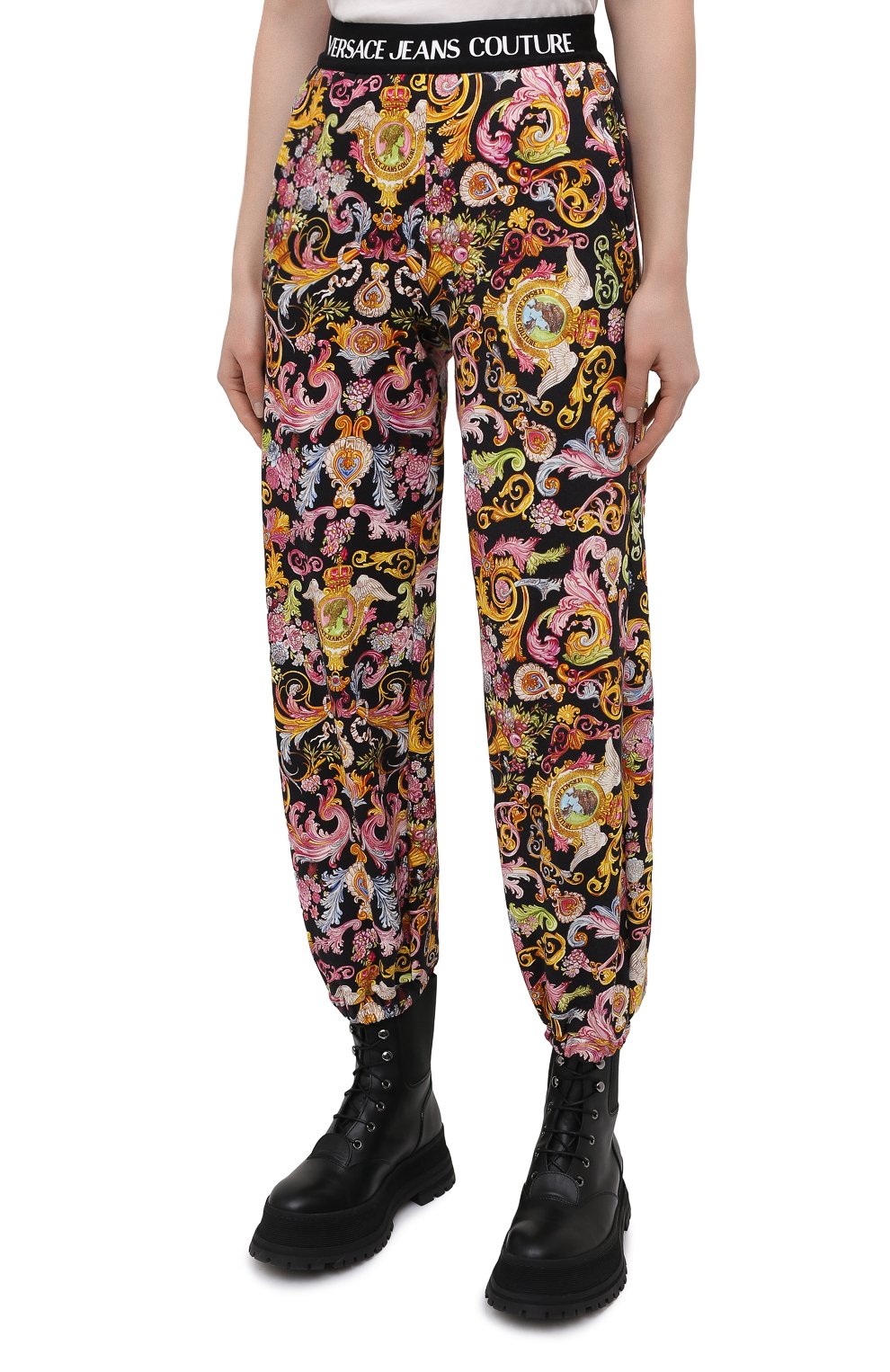 Хлопковые джоггеры VERSACE JEANS COUTURE черного цвета по цене 35300 руб., арт. A1HWA106-WDP320/S0153, фото 3 Хлопковые джоггеры VERSACE JEANS COUTURE, арт. A1HWA106-WDP320/S0153, фото 3
