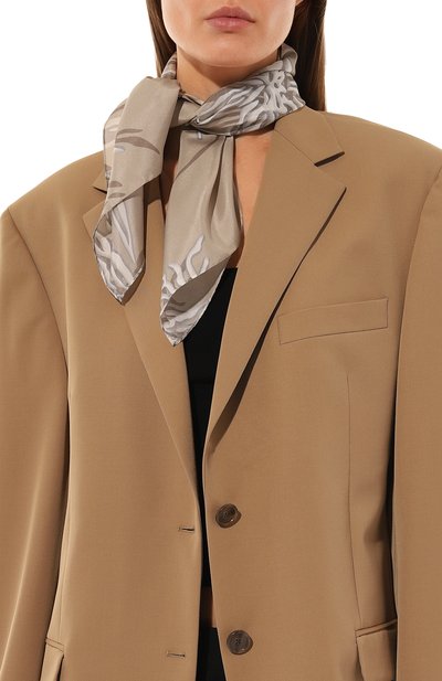 Шелковый платок BRUNELLO CUCINELLI темно-бежевого цвета по цене 45700 руб., арт. MF0U0008, фото 2 Шелковый платок BRUNELLO CUCINELLI, арт. MF0U0008, фото 2