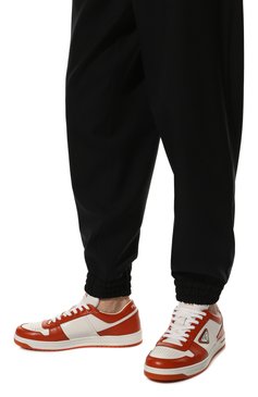 Мужские кожаные кеды PRADA красного цвета, арт. 2EE364-3LKG-F011G | Фото 3 (Стили: Классический; Материал утеплителя: Без утеплителя; Подошва: Массивная; Материал сплава: Проставлено; Драгоценные камни: Проставлено; Нос: Не проставлено; Материал внешний: Натуральная кожа; Кросс-КТ: Низкие)
