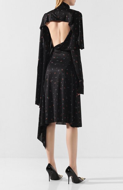 Платье VETEMENTS черного цвета по цене 93750 руб., арт. WAH20DR405/BLACK FL0WERS, фото 4 Платье VETEMENTS, арт. WAH20DR405/BLACK FL0WERS, фото 4
