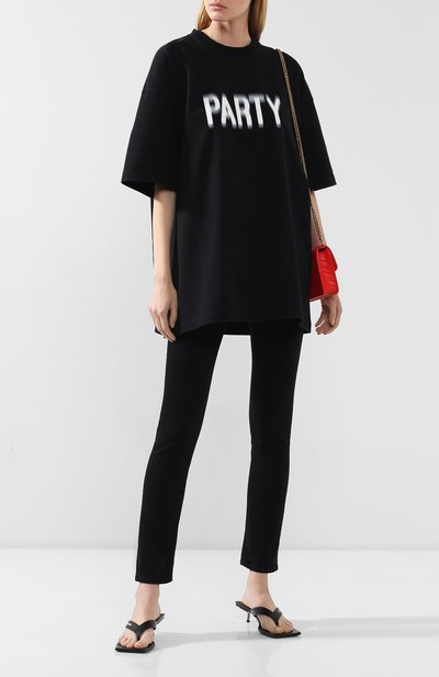 Хлопковая футболка VETEMENTS черного цвета по цене 32900 руб., арт. UAH20TR673/W, фото 2 Хлопковая футболка VETEMENTS, арт. UAH20TR673/W, фото 2