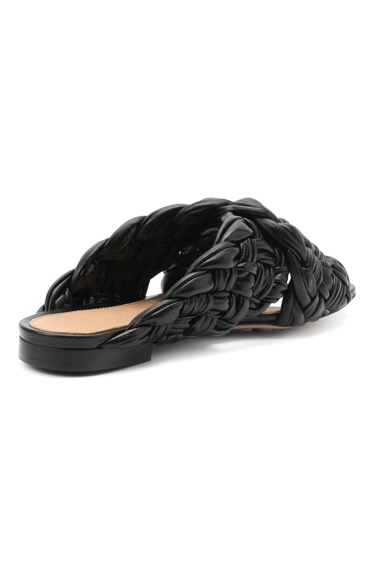 Женские кожаные шлепанцы bv board BOTTEGA VENETA черного цвета, арт. 631935/VBT10 | Фото 4 (Подошва: Плоская; Каблук высота: Низкий; Материал внутренний: Натуральная кожа; Региональные ограничения белый список (Axapta Mercury): RU; Материал сплава: Проставлено; Драгоценные камни: Проставлено; Материал внешний: Натуральная кожа)