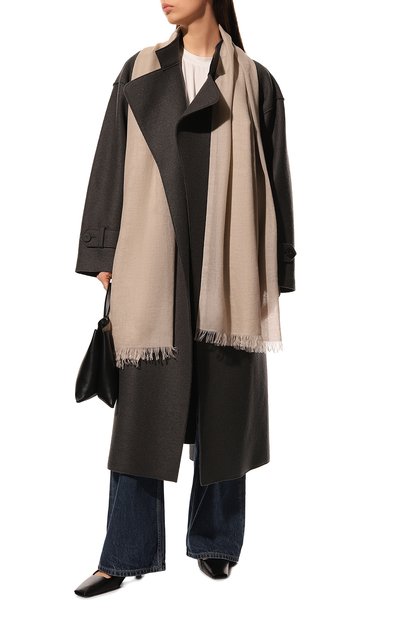 Кашемировый палантин BRUNELLO CUCINELLI светло-бежевого цвета по цене 99000 руб., арт. MSC924059, фото 2 Кашемировый палантин BRUNELLO CUCINELLI, арт. MSC924059, фото 2