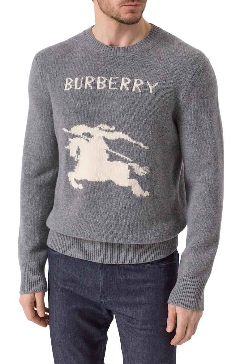 Мужской свитер из шерсти и кашемира BURBERRY серого цвета, арт. 8104878 | Фото 3 (Длина (для топов): Стандартные; Материал внешний: Шерсть; Рукава: Длинные; Принт: С принтом; Мужское Кросс-КТ: Свитер-одежда; Стили: Кэжуэл)
