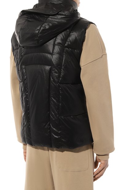 Утепленный жилет HINNOMINATE черного цвета по цене 39100 руб., арт. HNM332, фото 4 Утепленный жилет HINNOMINATE, арт. HNM332, фото 4