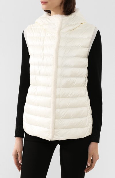 Пуховый жилет beurre MONCLER белого цвета по цене 166700 руб., арт. F1-093-1B105-01-C0357, фото 3 Пуховый жилет beurre MONCLER, арт. F1-093-1B105-01-C0357, фото 3