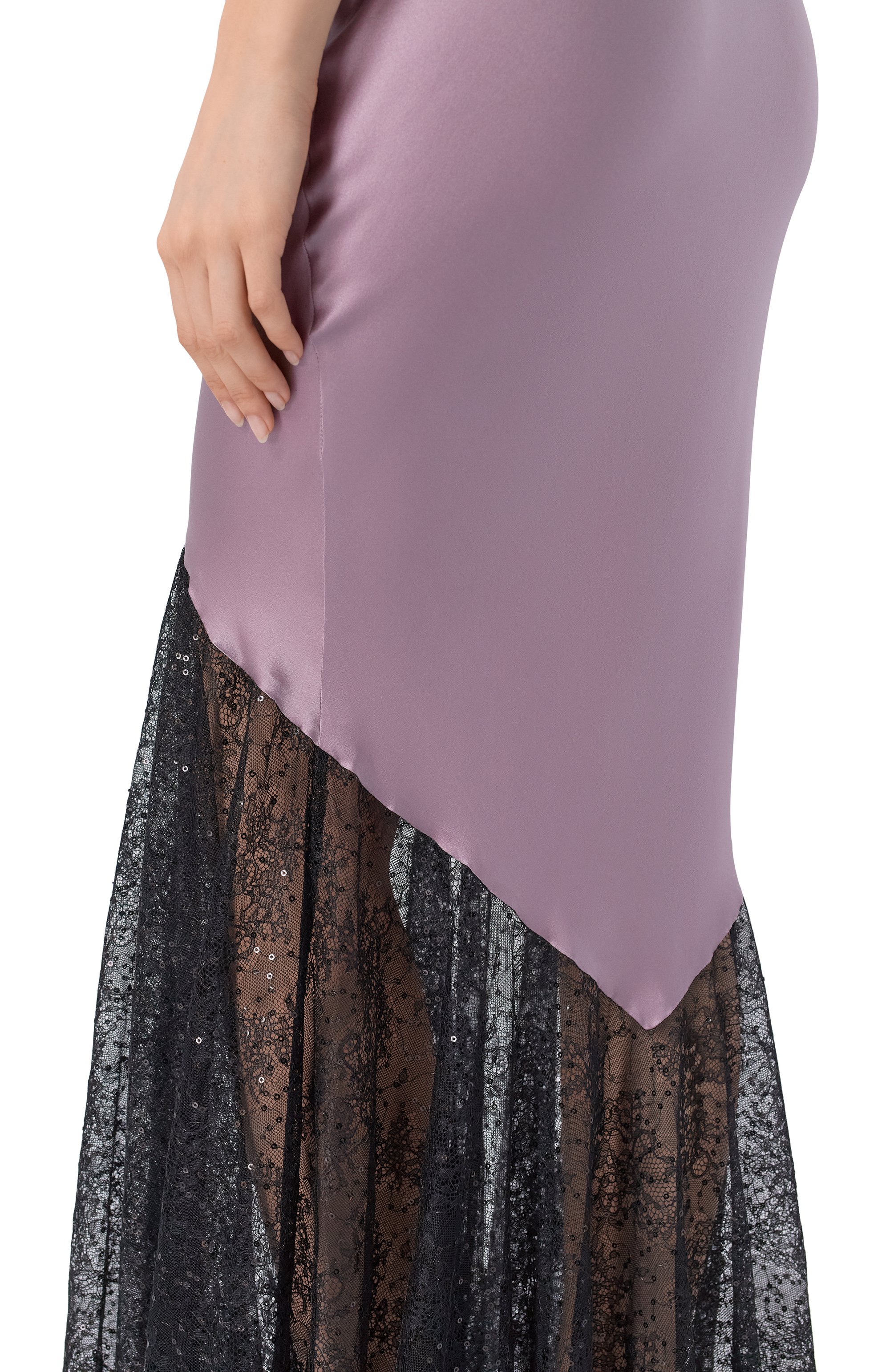 Атласное платье NINA RICCI сиреневого цвета по цене 228000 руб., арт. 26PCR0067/SE1415, фото 4 Атласное платье NINA RICCI, арт. 26PCR0067/SE1415, фото 4