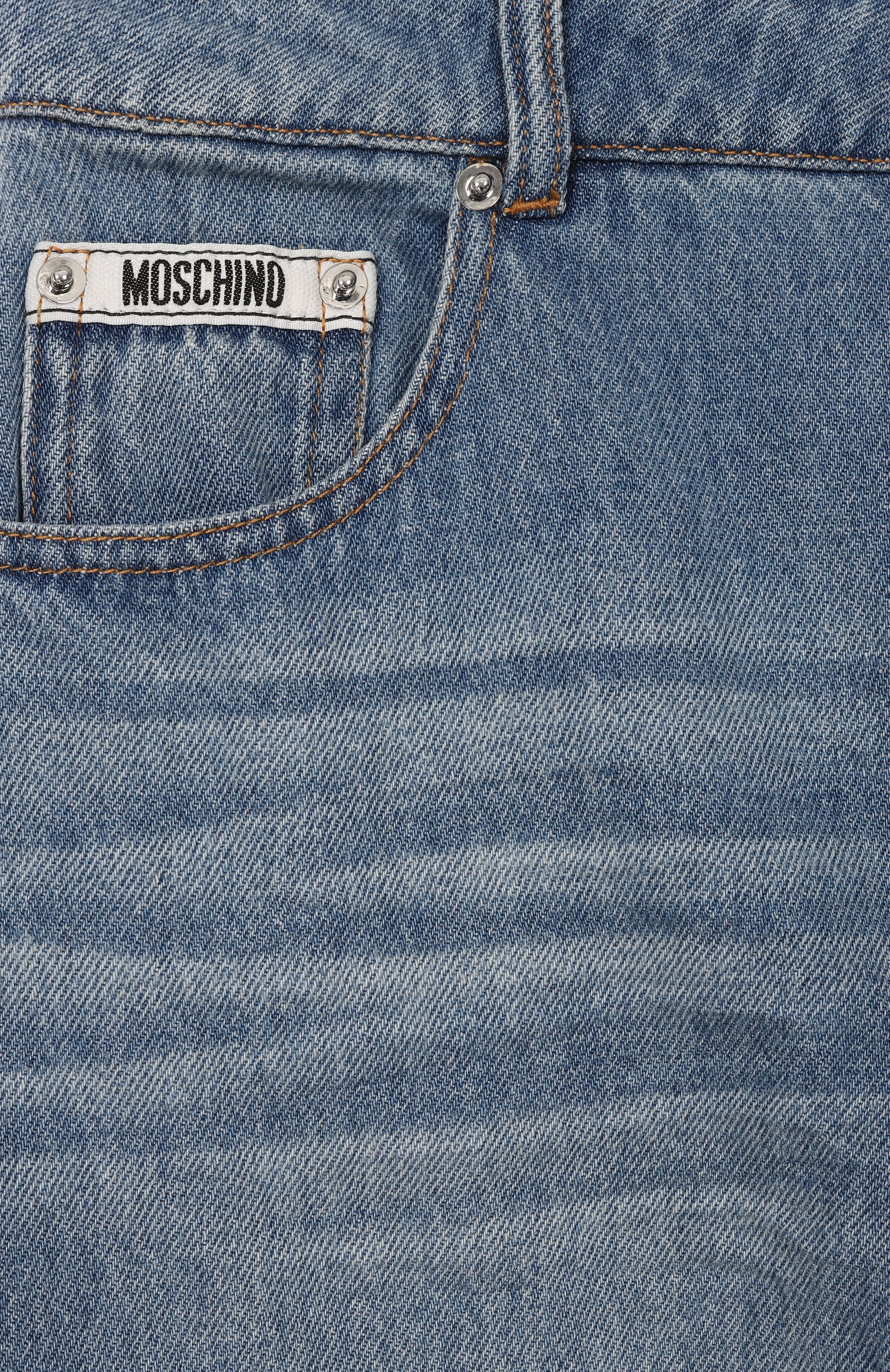 Джинсы MOSCHINO голубого цвета по цене 25450 руб., арт. HUP090/L0E47, фото 3 Джинсы MOSCHINO, арт. HUP090/L0E47, фото 3