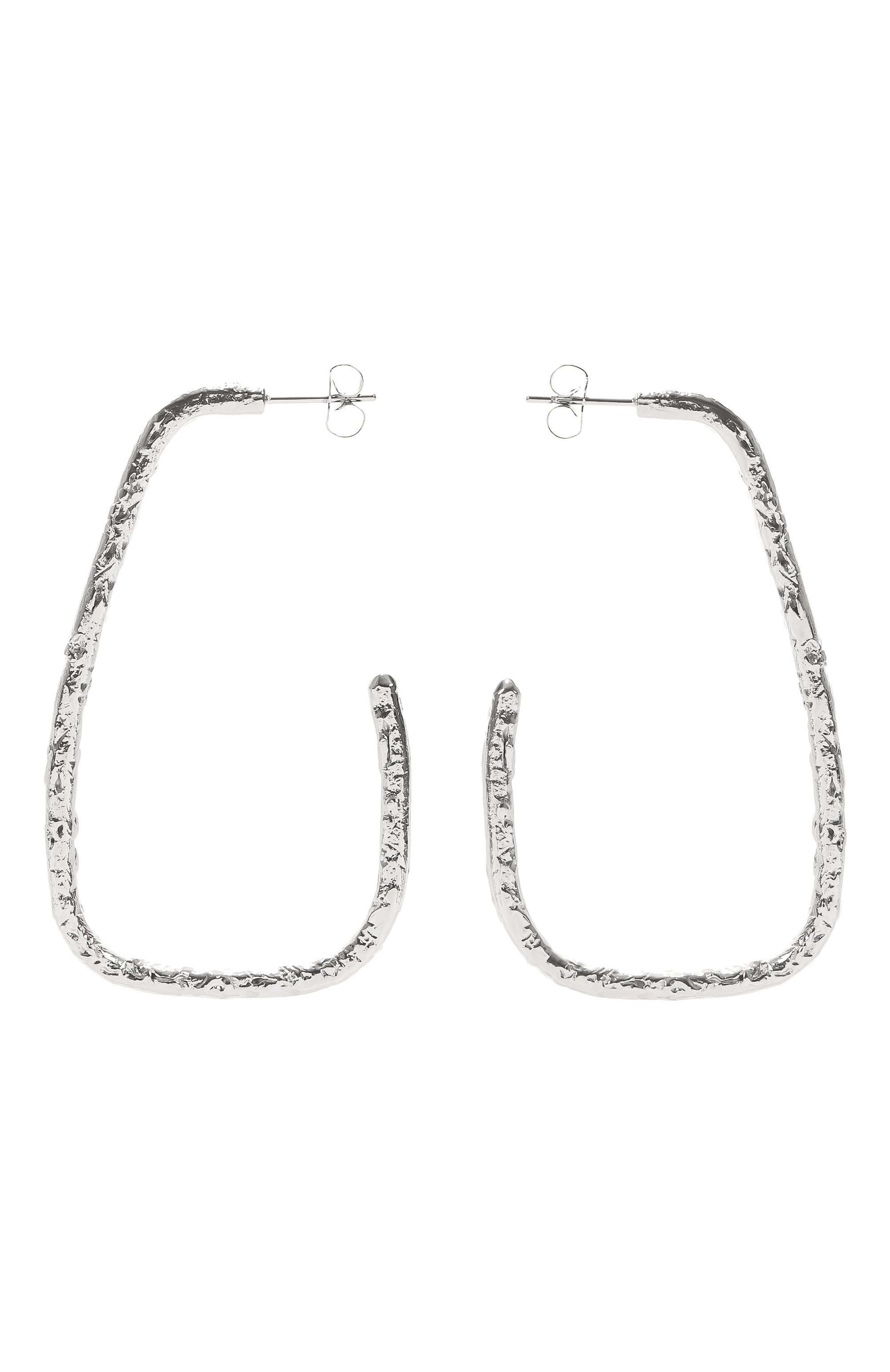 Серьги false circle SEVENWORLDS серебряного цвета по цене 20500 руб., арт. SW704/2, фото 1 Серьги false circle SEVENWORLDS, арт. SW704/2, фото 1