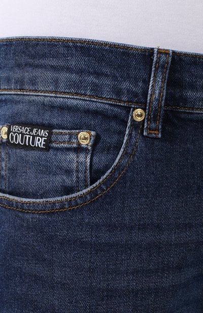 Джинсы VERSACE JEANS COUTURE синего цвета по цене 17300 руб., арт. A2GUA0SN-UUP500 RIC.VJC 19/60511, фото 5 Джинсы VERSACE JEANS COUTURE, арт. A2GUA0SN-UUP500 RIC.VJC 19/60511, фото 5