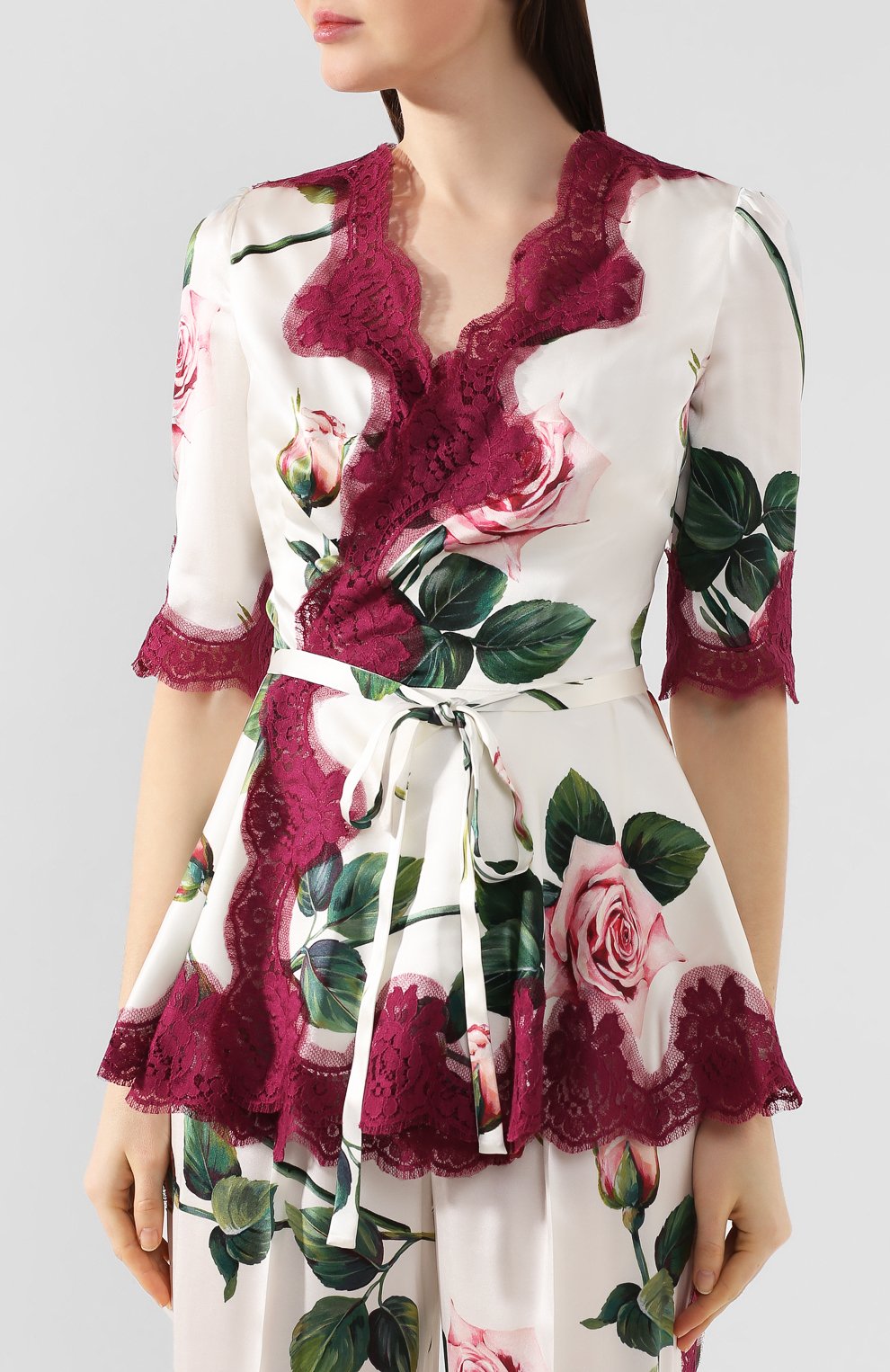 Шелковая блузка DOLCE & GABBANA белого цвета по цене 220500 руб., арт. F7U40T/FSAZE, фото 3 Шелковая блузка DOLCE & GABBANA, арт. F7U40T/FSAZE, фото 3