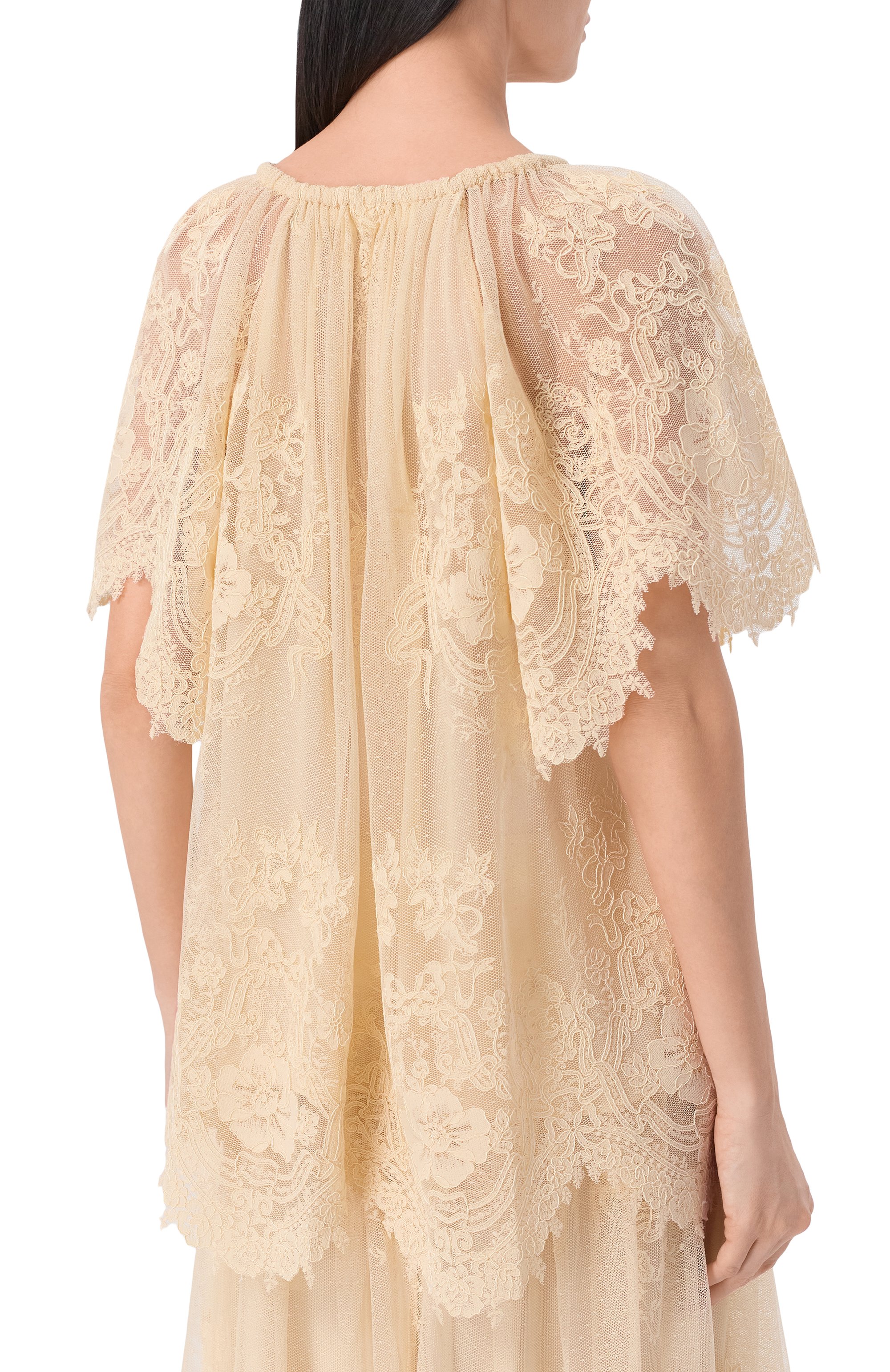 Блузка ZIMMERMANN кремового цвета по цене 157000 руб., арт. 8843TS261, фото 4 Блузка ZIMMERMANN, арт. 8843TS261, фото 4