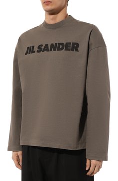 Мужская хлопковый лонгслив JIL SANDER коричневого цвета, арт. J22GC0136/J20215 | Фото 3 (Рукава: Длинные; Длина (для топов): Стандартные; Драгоценные камни: Проставлено; Материал сплава: Проставлено; Материал внешний: Хлопок; Принт: С принтом; Стили: Кэжуэл)