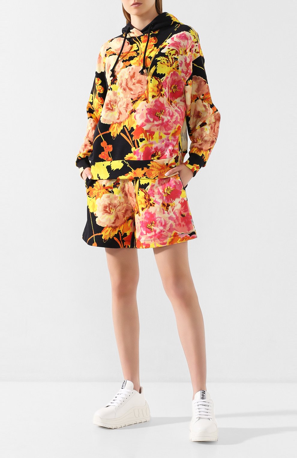 Хлопковые шорты DRIES VAN NOTEN черного цвета по цене 26200 руб., арт. 201-11150-9637, фото 2 Хлопковые шорты DRIES VAN NOTEN, арт. 201-11150-9637, фото 2