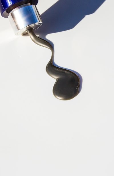 Шампунь для глубокого очищения с углем и экстрактом черной икры (250ml) MIRIAMQUEVEDO, арт. 672, фото 3