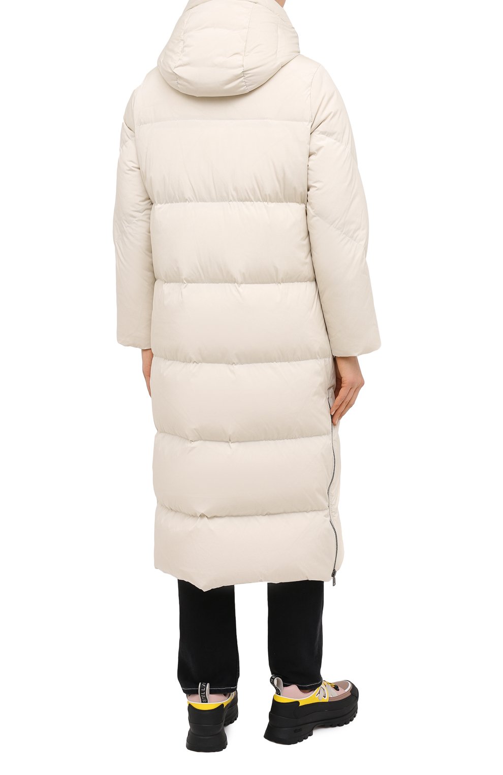 Пуховик WOOLRICH светло-бежевого цвета по цене 95700 руб., арт. CFWW0U0312FR/UT1148, фото 4 Пуховик WOOLRICH, арт. CFWW0U0312FR/UT1148, фото 4