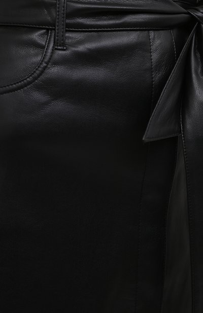Юбка NANUSHKA черного цвета по цене 53800 руб., арт. MEDA_BLACK_VEGAN LEATHER, фото 5 Юбка NANUSHKA, арт. MEDA_BLACK_VEGAN LEATHER, фото 5