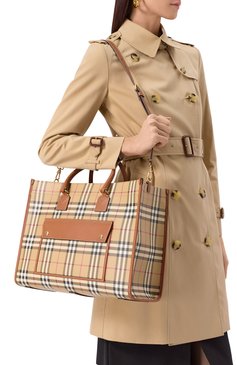 Женская сумка-тоут freya medium BURBERRY бежевого цвета, арт. 8097568 | Фото 2 (Размер: medium; Драгоценные камни: Проставлено; Материал сплава: Проставлено; Материал: Экокожа)