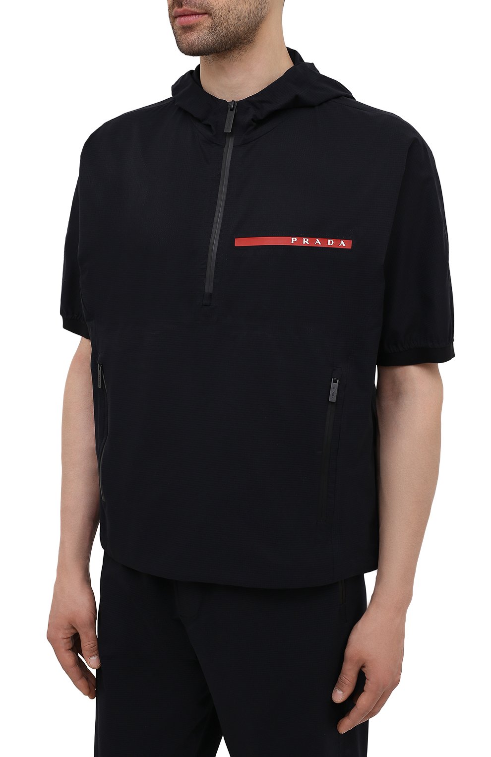 Анорак PRADA черного цвета по цене 180000 руб., арт. SGB451-1T2Z-F0002-201, фото 3 Анорак PRADA, арт. SGB451-1T2Z-F0002-201, фото 3